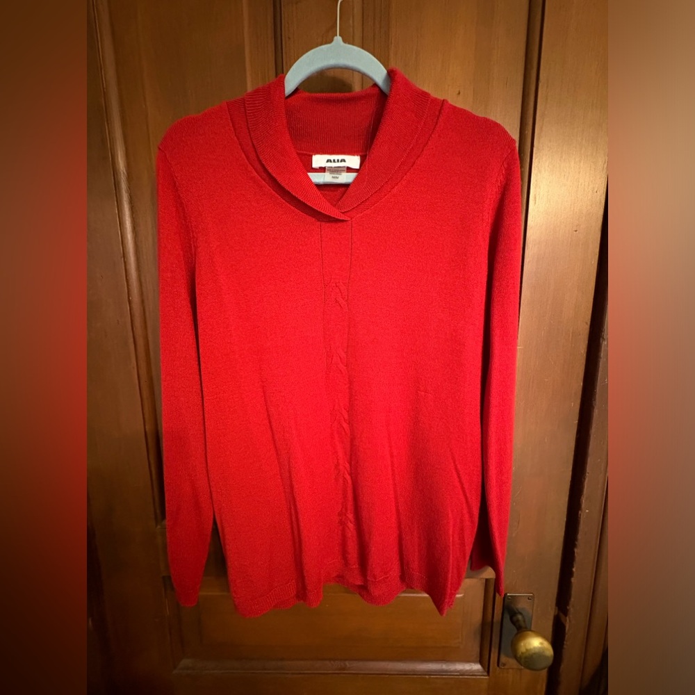 Alia fine knit pullover sweater - size M/L